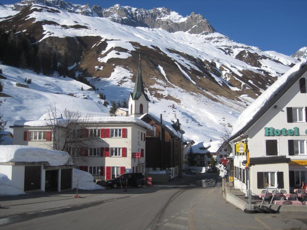 Realp Hotel Des Alpes المظهر الخارجي الصورة