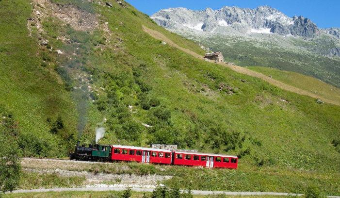 Realp Hotel Des Alpes المظهر الخارجي الصورة